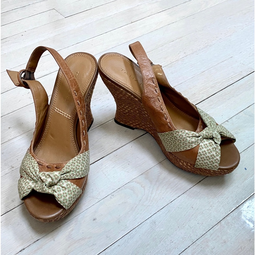 Tahari Retro Style Wedge Slingbacks